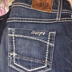 Buckle jeans